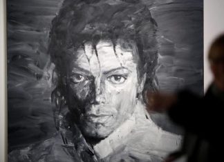 MICHAEL JACKSON : LE KING EN SON (GRAND) PALAIS Michael Jackson en peinture à l’huile par Yan Pei Ming.