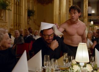 Quelque chose arrive The Square