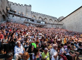 Le temps de la tragédie Cour d'honneur du Festival d'Avignon