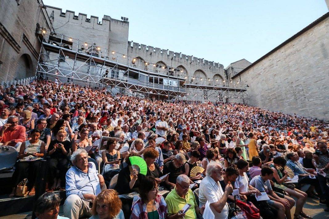 Cour d'honneur du Festival d'Avignon