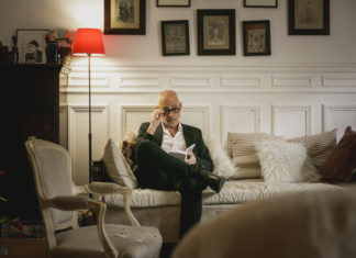 « Ce monde des revues de charme me fascine »