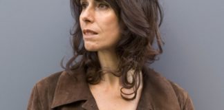 Suivant l’azur, l’écho du chagrin