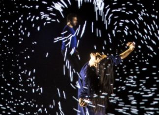 De l’eau, des lumières, de la danse