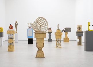 Tom Sachs: “Apple ne pourra jamais faire quelque chose d’aussi merdique que mes sculptures !”