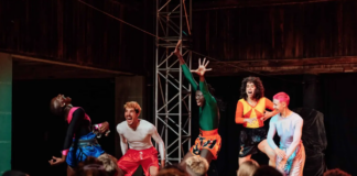 Les corps manifestants du festival Everybody