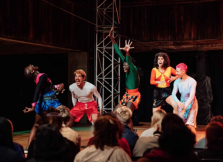 Les corps manifestants du festival Everybody