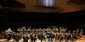 Présences, le grandiose et le jeu