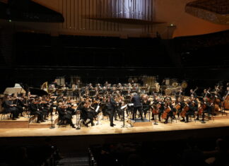 Présences, le grandiose et le jeu