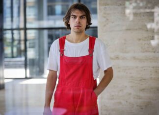 Kevin Lambert reçoit le Prix Décembre