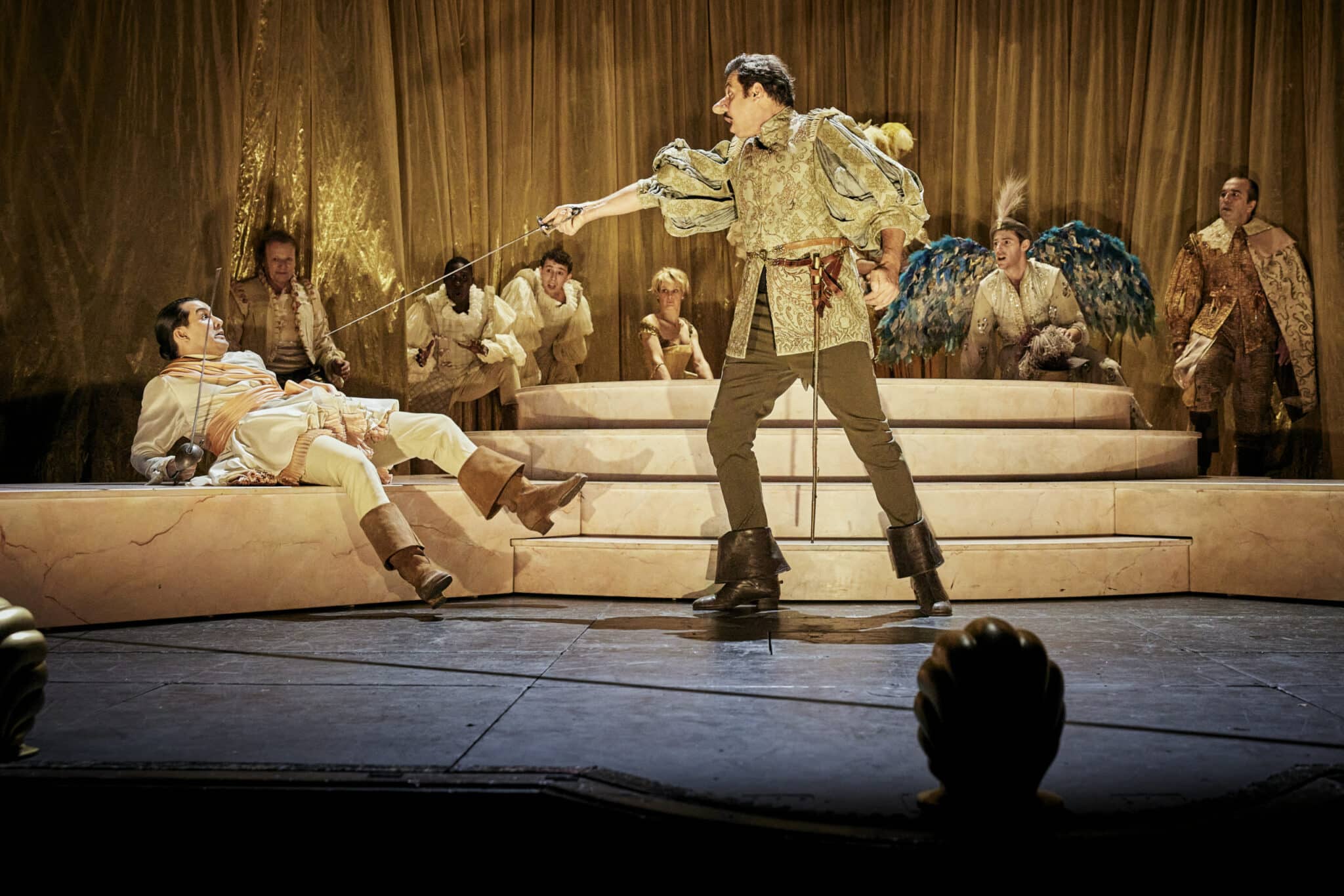 Observe Page De Garde Cyrano Que Signifie Comedie Heroique Cyrano à la Comédie Française : et à la fin, il touche - Transfuge