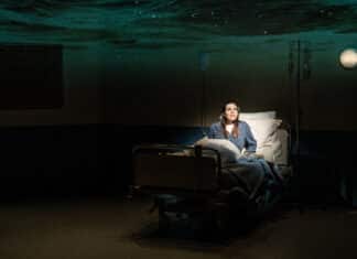 Transfuge a vu : Tout le temps du monde de Danai Epithymiadi au Théâtre National La Colline