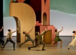 La joie vive de Pulcinella et Guillaume Gallienne à l’Opéra Comique