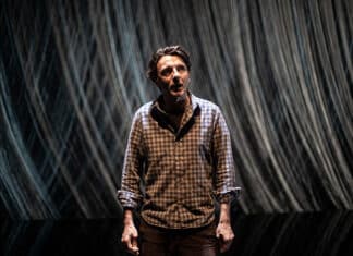 La Question : mise en scène de Laurent Maininger avec Stanislas Nordey au Théâtre National de Bretagne