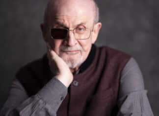 Le Couteau de Salman Rushdie est un récit saisissant sur l’attaque terroriste dont l’écrivain a été victime.