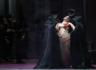 Critique : La Vestale de Gaspare Spontini mise en scène par Lydia Steier à l’Opéra National de Paris