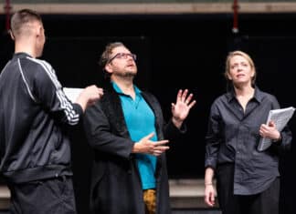 Lydia Steier de retour à l’Opéra National de Paris avec la mise en scène de La Vestale. Rencontre