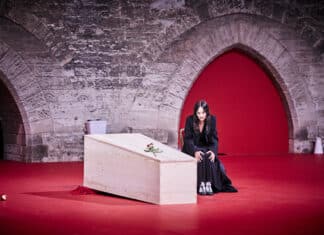 Critique : Dämon, el Funeral de Bergman en ouverture du Festival d’Avignon