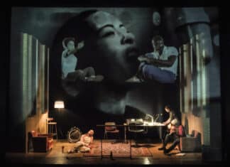 Omar-Jo, l’enfant et la guerre à la Comédie Française