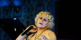 Le charme intact de Miss Knife sur les planches du Châtelet