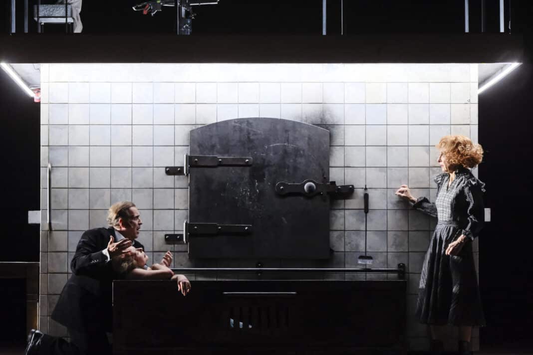 SweeneyTodd@KlaraBeck