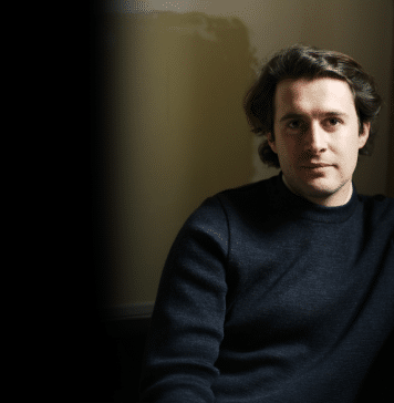 Valérian Guillaume : « Je m’intéresse à la dramaturgie des marges »