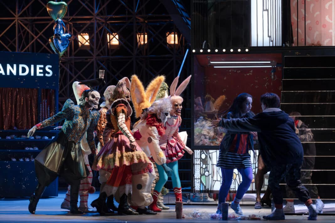 Hansel (Patricia Nolz), Gretel (Julietta Aleksanyan), (c) Klara Beck