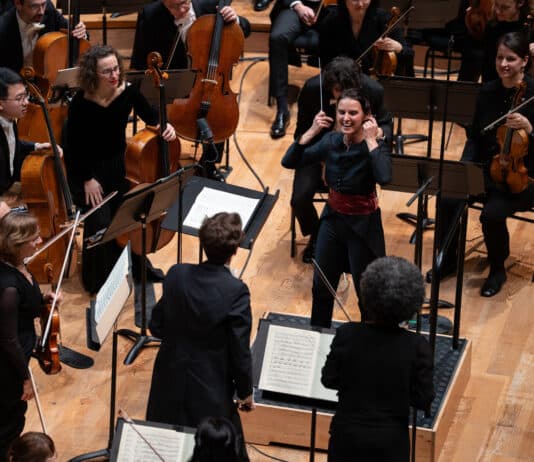 Oksana Lyniv et Illia Ovcharenko, immenses musiciens ukrainiens avec l’Orchestre National d’Ile de France