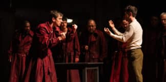 Satyagraha à l’opéra de Paris : l’extase Philip Glass