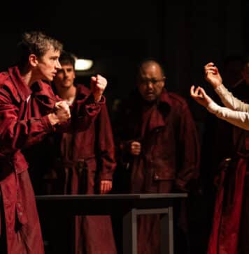 Satyagraha à l’opéra de Paris : l’extase Philip Glass