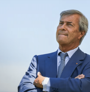 Pourquoi nous quittons aujourd’hui Grasset, mise au pas par Vincent Bolloré