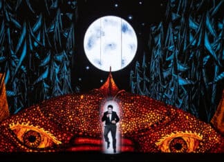 À l’Opéra de Lille, Barrie Kosky réinvente la Flûte enchantée en puissante machine visuelle