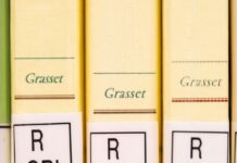 Attaques ciblées, sous-entendus antisémites et racistes, la France rance des détracteurs de la Fronde Grasset