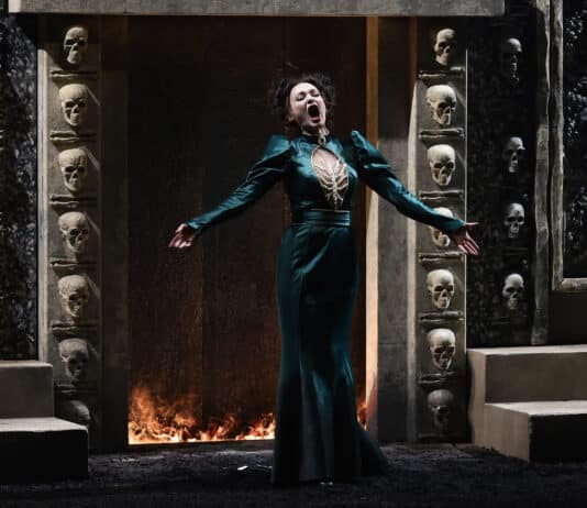 Ambre Kahan signe un Macbeth préraphaélite à l’Opéra de Rouen